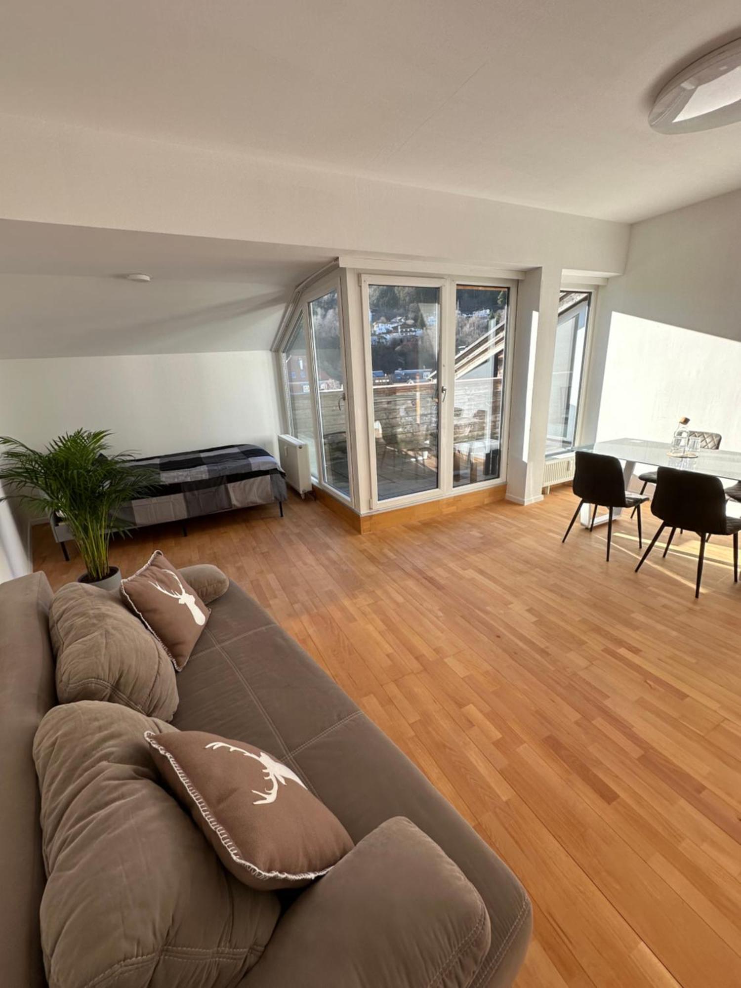Geraeumiges Sonniges Apartment Mit Bergblick Imst Exterior foto