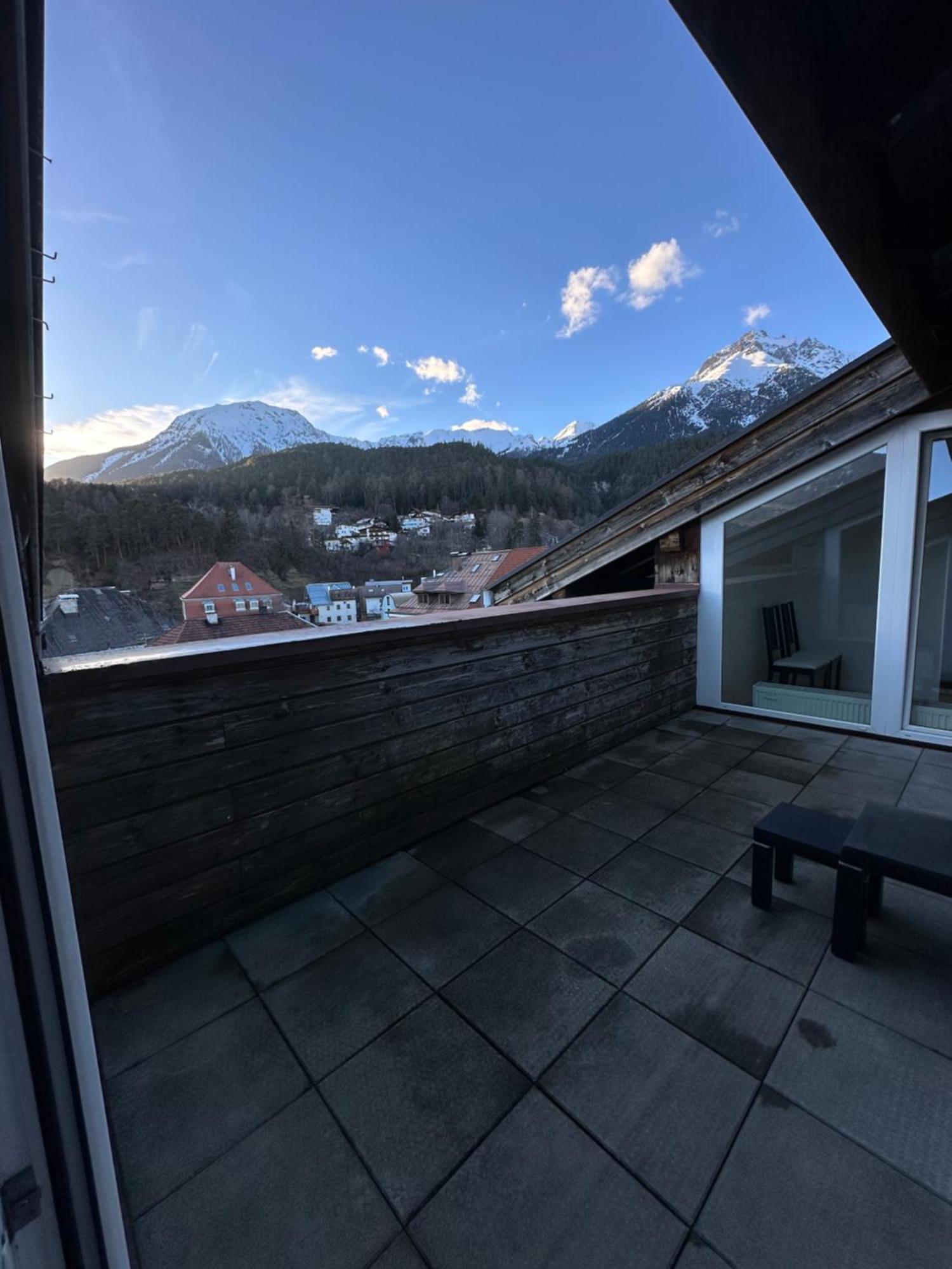 Geraeumiges Sonniges Apartment Mit Bergblick Imst Exterior foto